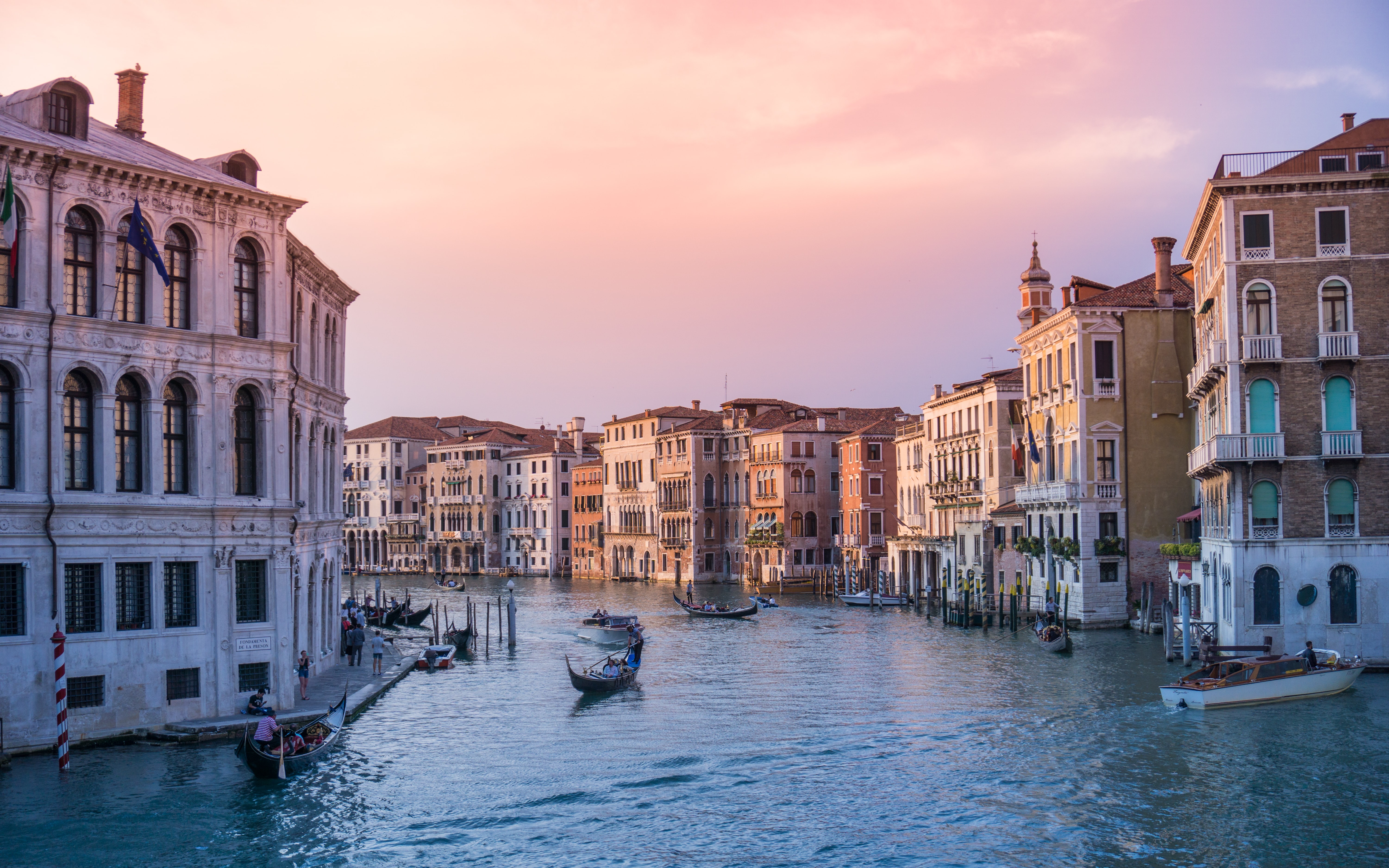 photographie nommée Senset on Canals, Venice